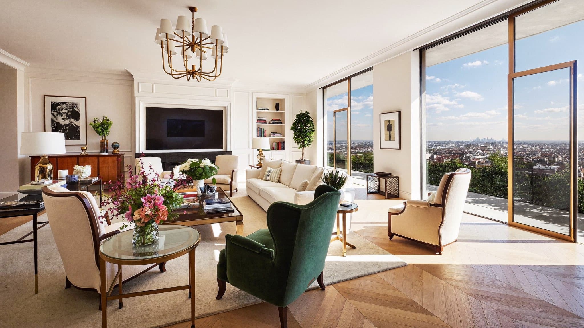 Bright, elegantly furnished London living room